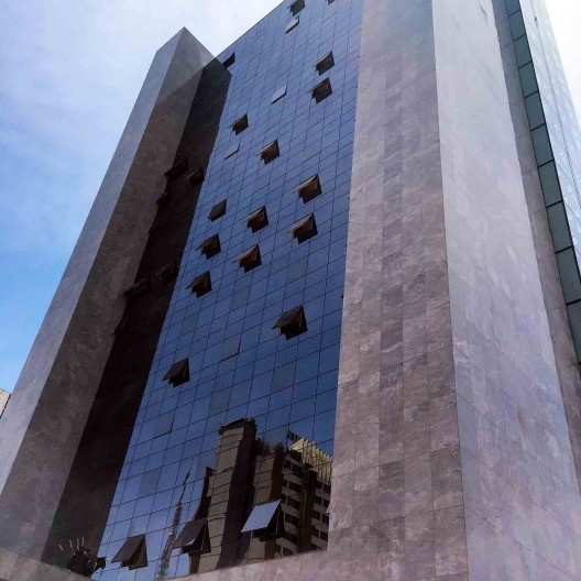 Hotel das Nações, nova edificação que substitui o anterior demolido, que tinha fachada de mármore branco