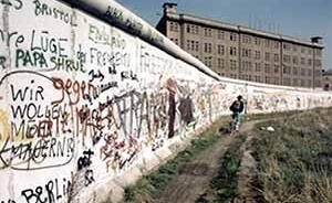 Ensaio sobre o muro de Berlin, 1985