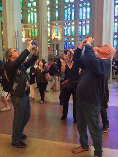Turistas no interior do templo, 2015