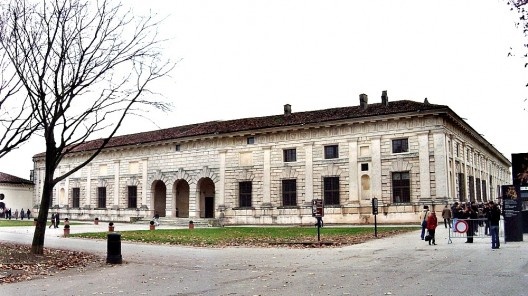 Vista externa do Palazzo del Te, em Mântua, construído entre 1525 e 1535.