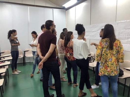 Reuniões dos pesquisadores na visita guiada
