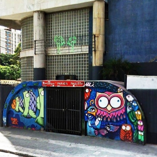 Entrada de escadaria na Rua da Consolação, São Paulo