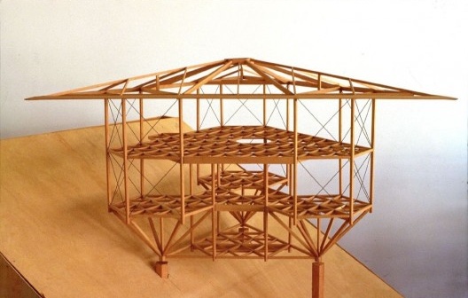 Protótipo para encostas a beira-mar cobertas pela Mata Atlântica, arquiteto Marcos Acayaba, engenheiro Hélio Olga, maquete de Ana Paula Pontes