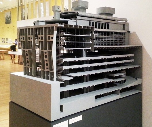 Maquete da sede do Banco de Londres y América del Sur, Buenos Aires, Argentina, 1966. Arquiteto Clorinda Testa e SEPRA Arquitectos