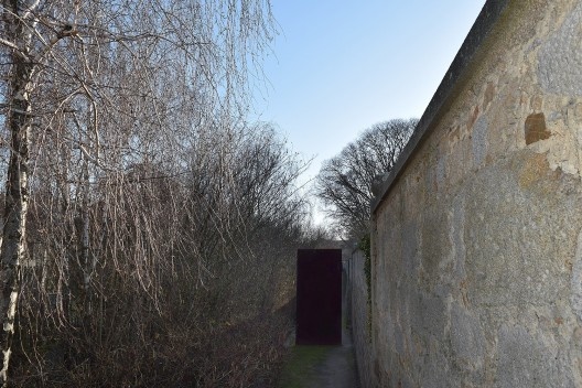 Fundação de Serralves – Museu de Arte Contemporânea, Walking is Measuring, obra de Richard Serra