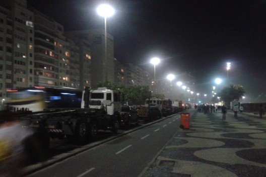 Caminhões para transporte de estrutura temporária em Copacabana