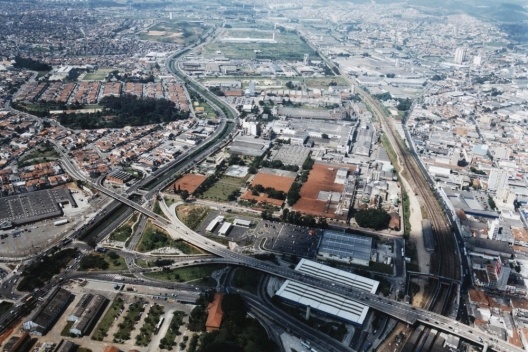 Eixo Tamanduatehy. Santo André, SP, 2003
