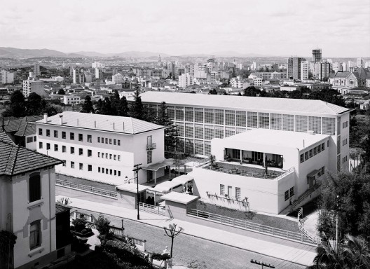 Instituto Sedes Sapientiae, vista externa do conjunto, São Paulo, 1940-1942. Arquiteto Rino Levi
