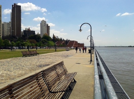 Parque Nacional à Bandeira, Rio Paraná e Centro Cultural Parque Espanha