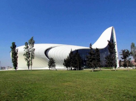 Centro Cultural Heydar Aliyev/Heydar Aliyev Cultural Center. Arquiteta/Architect Zaha Hadid