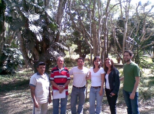 Primeira visita da equipe responsável pela Casa Sustentável ao Jardim Botânico de Juiz de Fora