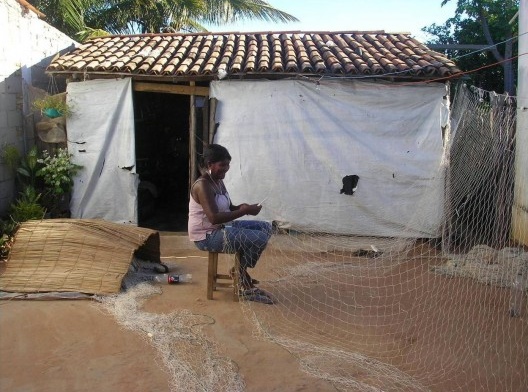 Remanso, tessitura de rede de pesca, pescadora, casa