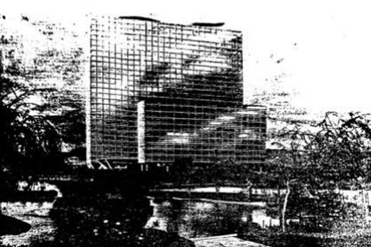 Conjunto JK, primeira maquete. Esquadria de vidro permite o fechamento completo das varandas dos semi-duplex