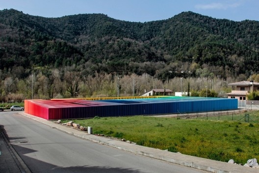Jardim de Infância El Petit Comte, 2010, Besalú, Girona, Espanha. Em colaboração com Puigcorbé
