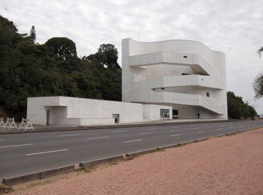 Fundação Iberê Camargo, Porto Alegre, grife Portuguesa Álvaro Siza