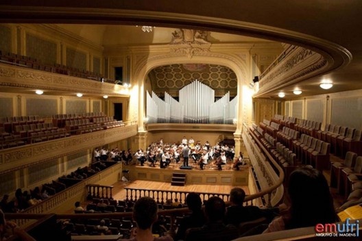 Órgão Tamburini. Salão Leopoldo Miguez. Concerto da Orquestra Sinfônica da UFRJ (OSUFRJ). Abertura do XXVI Panorama da Música Brasileira Atual.