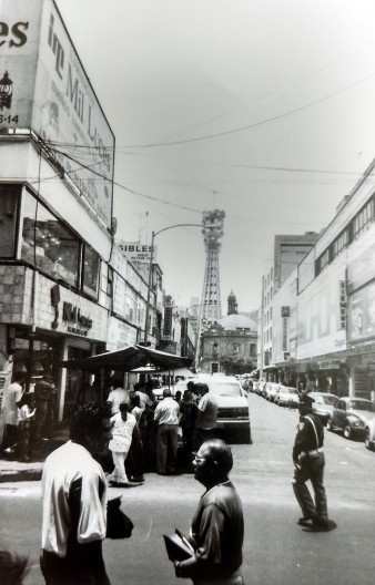 Rua comercial no centro, Cidade do México, c.2005