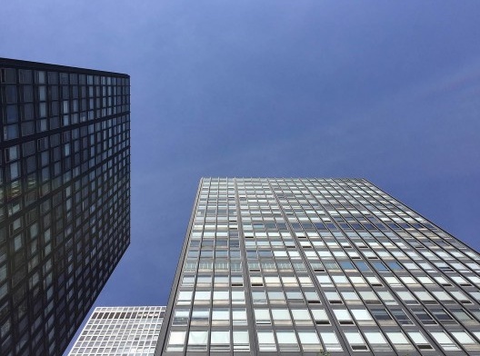 Mies van der Rohe, 860-880 N Lake Shore Drive Apartments (1949-51) Chicago