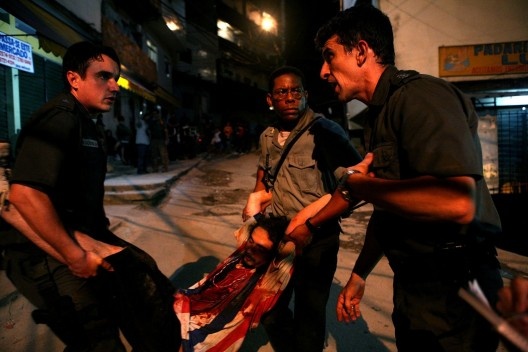 Cena do filme \"Tropa de Elite\", 2007