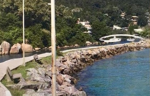 Projeto de uma ponte-passarela no Canal da Barra da Lagoa