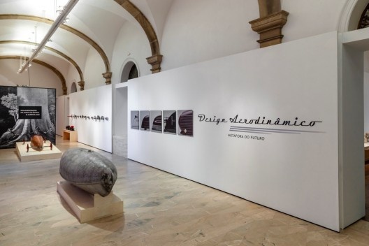 Museu da Casa Brasileira, exposição “Design aerodinâmico – Metáfora do futuro”. Curadoria Adélia Borges e Patrícia Fonseca. São Paulo, 21 de abril a 03 de junho de 2018