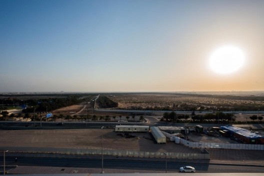 Vista panorâmica do subúrbio de Abu Dhabi