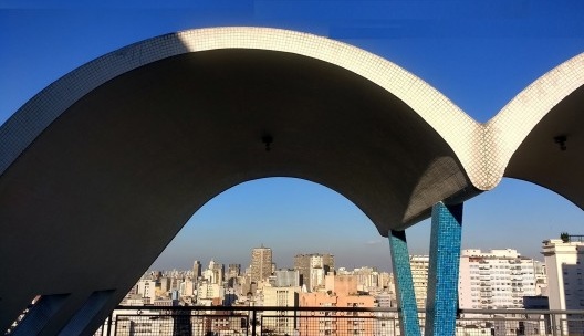Vista de São Paulo a partir do terraço do Edifício Parque das Hortênsias