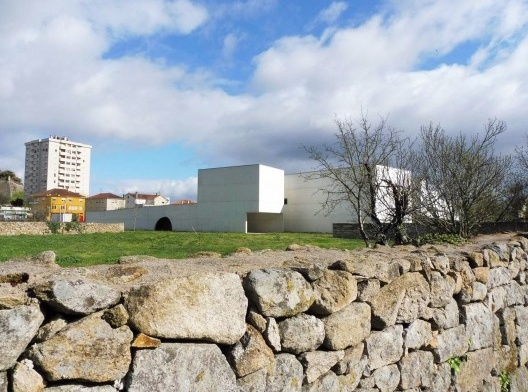 Museu de Arte Contemporânea Nadir Afonso, Chaves, Portugal, 2015. Arquiteto Álvaro Siza