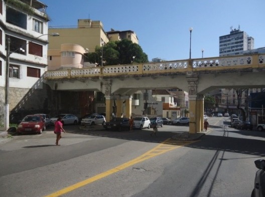 Viaduto Caramuru visto da Rua Caramuru, Vitória ES