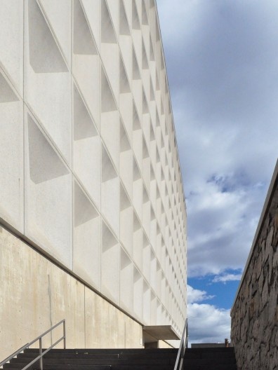 Meister Hall, acesso ao terraço, arquiteto Marcel Breuer