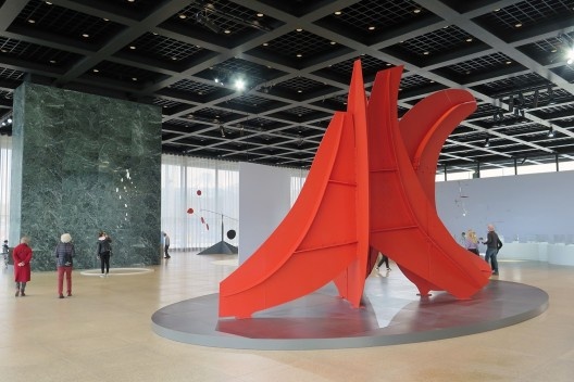 A Neue Nationalgalerie Berlin, última obra construída de Mies van der Rohe, reabre ao público com a exposição de Alexander Calder, Minimal / Maximal