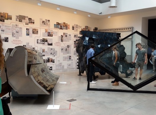 Exposição Elements of Architecture, fachadas, Bienal de Arquitetura de Veneza