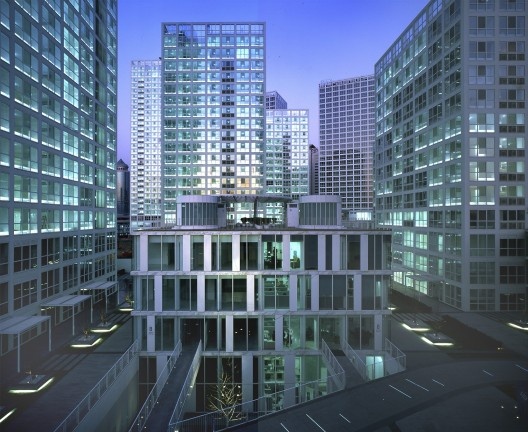 Edifício multiuso Jian Wai Soho, Pequim, China, 2004. Arquiteto Riken Yamamoto