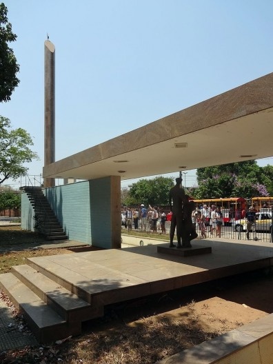 Praça José Inácio Peixoto, Cataguases. Arquiteto Francisco Bolonha, anos 1950