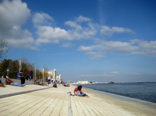 Projetos recentes na frente ribeirinha de Lisboa: requalificação da Ribeira das Naus