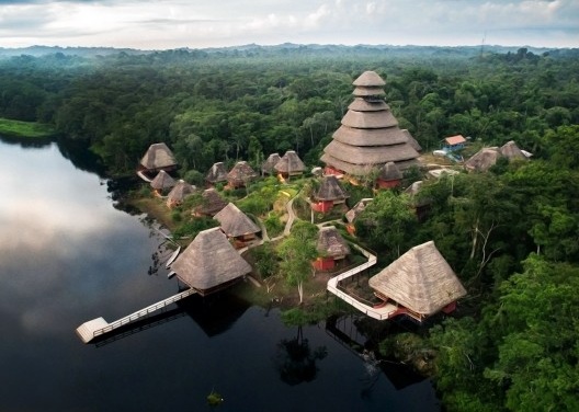 Torre de Napo Wildlife Center, Comunidade Kichwa Añangu, Parque Yasuní, Província de Orellana, Equador, 2015. Arquitetos Paula Izurieta e Gabriel Moyer-Pérez / Caá Porá