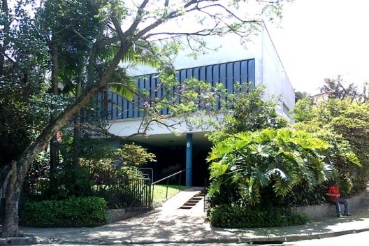 Quem sabe o nome do arquiteto, do paisagista e do artista?