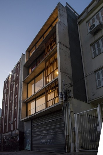 Edifício Condessa, Porto Alegre RS Brasil, 2018. Arquitetos Cristiano Lindenmeyer Kunze e Nathalia Cantergiani Fagundes de Oliveira (autores) / Cantergiani + Kunze Arquitetos