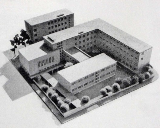 2. Maquete do primeiro núcleo da Bocconi (G. Pagano). Fonte: ALBINI, F.; PALANTI, G.; CASTELLI, A. Fascicolo speciale dedicato all’architetto Giuseppe Pagano, in “Costruzioni Casabella”, n. 195-198, 1946