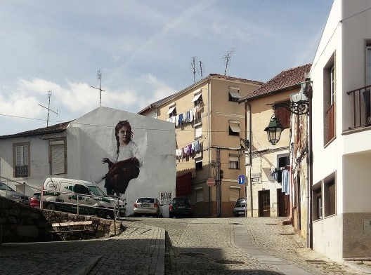 Covilhã, painel Portugal pelas costuras, de Mr. Dheo, março 2017