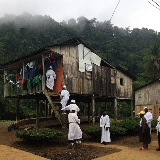 Antologia e cronologia da Marimba na costa do Pacífico do Equador, comunidade afro-equatoriana, Província de Esmeraldas, Equador, 2015. Arquitetos Paula Izurieta e Gabriel Moyer-Pérez / Caá Porá