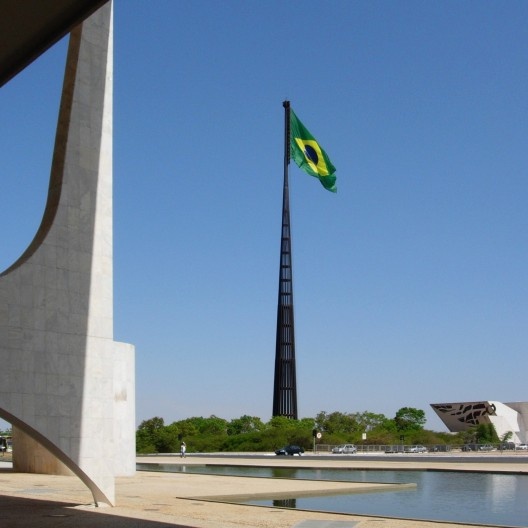 Sergio Bernardes e o Monumento ao Pavilhão Nacional, Brasília, 1972