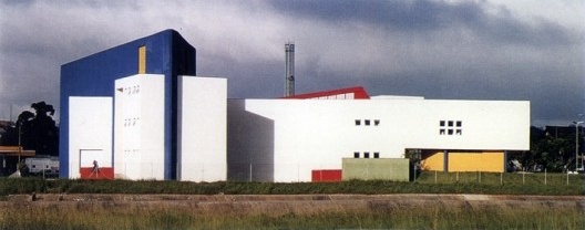 Teatro Municipal de Mauá. Arquiteto Rafael Perrone