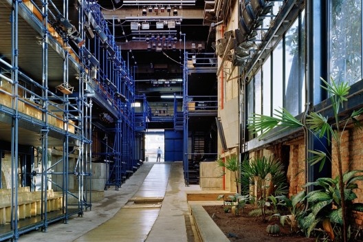 Teatro Oficina, São Paulo, 1984-1993. Arquitetos Lina Bo Bardi e Edson Elito