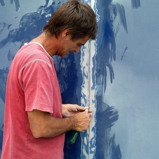 ... a chave de fenda...