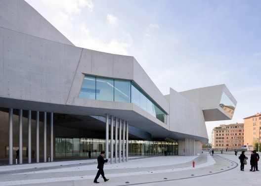 MAXXI – Museu de Arte do Século XXI, Roma, Itália, 1998-2009. Zaha Hadid Architects