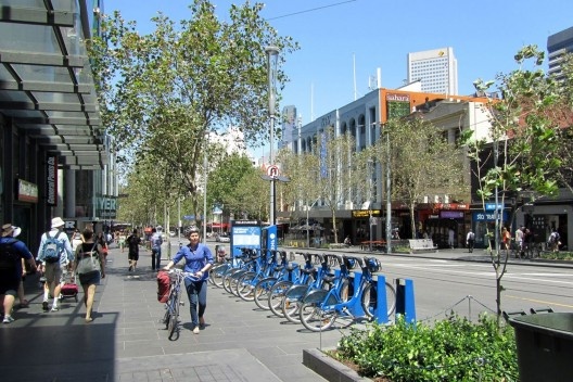 Bicicletas públicas no centro da cidade de Melbourne