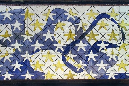 Edifício Sociedad Central de Arquitectos, saguão com painel de Cândido Portinari