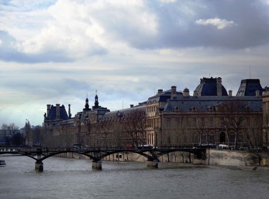 Ponte sobre o rio Sena
