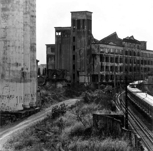 Ruínas na Barra Funda. Projeto Arte/cidade 3
